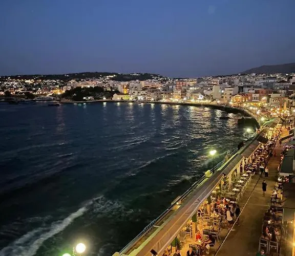 The Sandgate Elegant Studio, Chania Seaside アパート