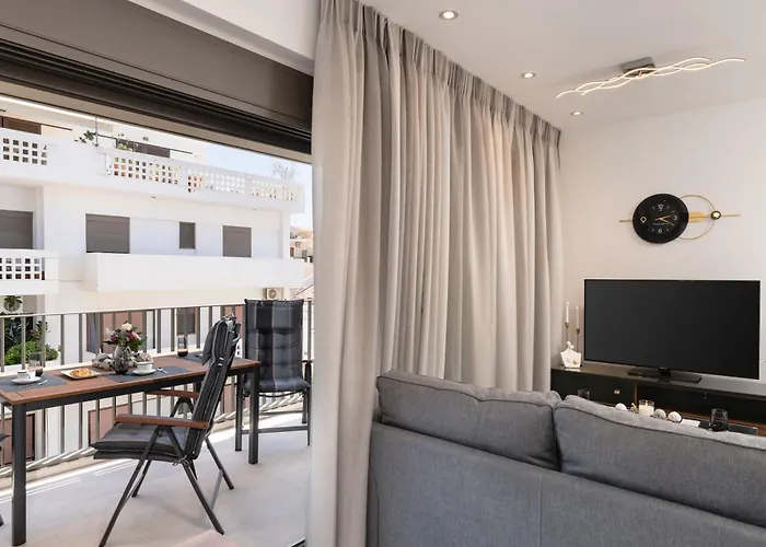 The Sandgate Elegant Studio, Chania Seaside ハニア